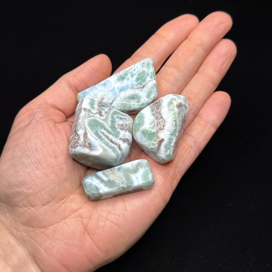 Dark Aqua Larimar Tumbled, Dominican Republic - Image 4